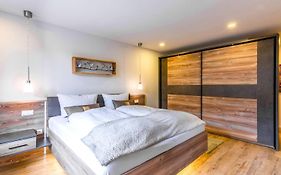 Ferienwohnung Königssuite - Mit Hotelfrühstück, Sauna, fast direkt am See